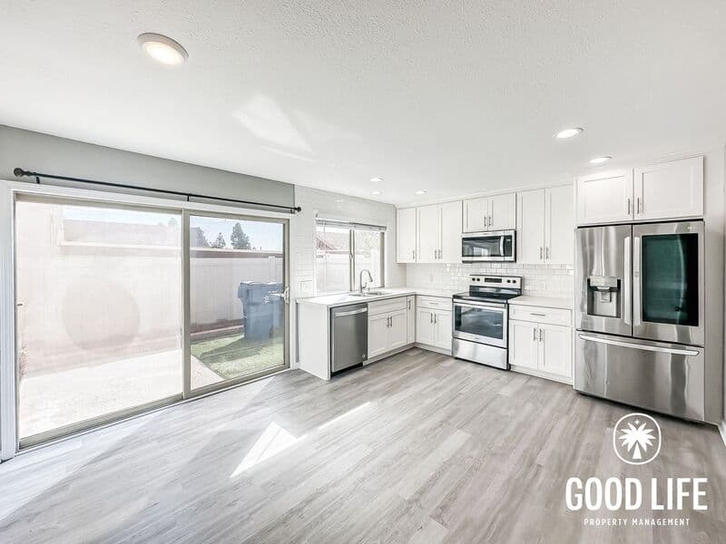 San Diego Townhome: 6813 Parkside Ave