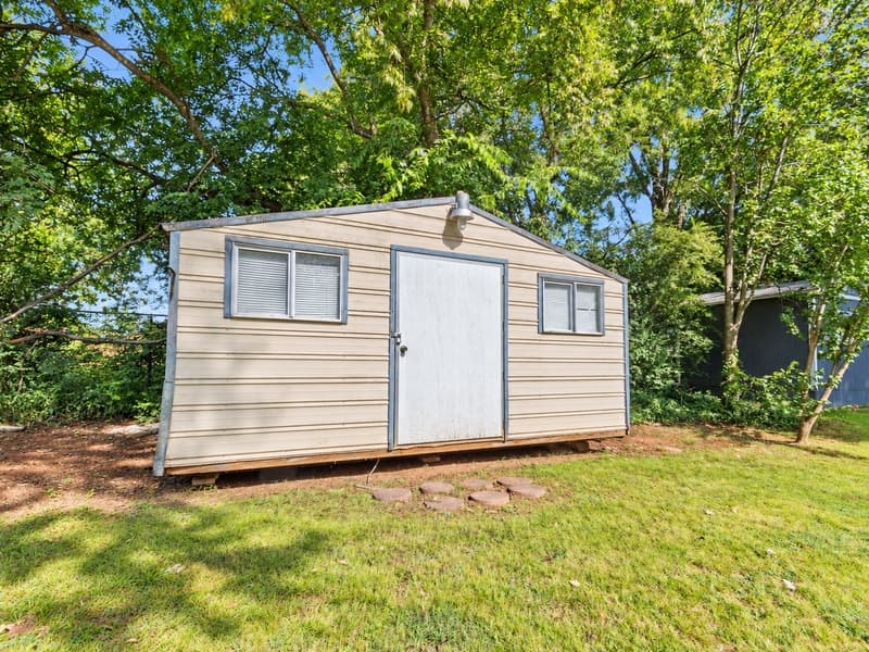Madison House: 507 Clift Drive