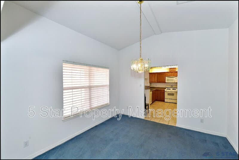 El Paso House: 14101 Koshare Ct