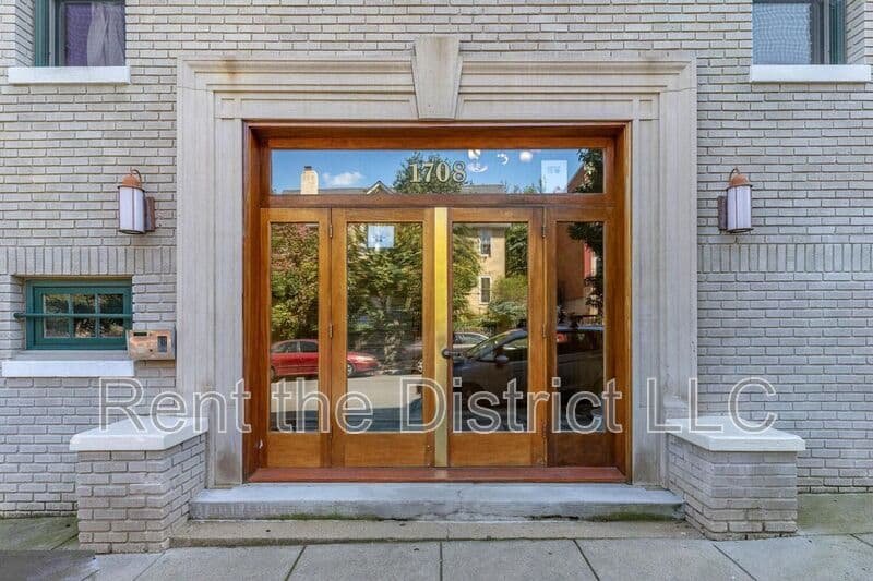Washington Condo: 1708 Newton Street NW