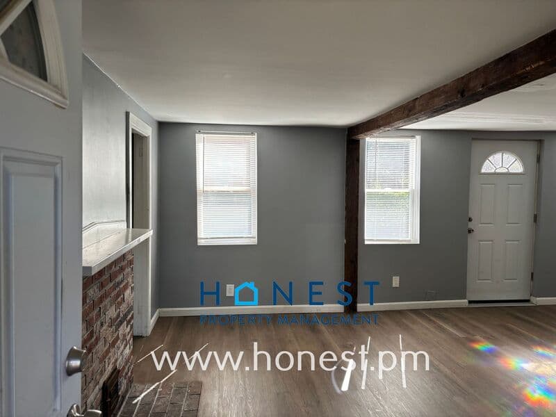 Topsham Condo: 8 Green Street