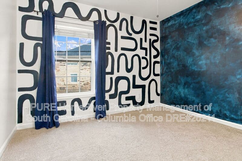 Lexington House: 288 Hollingsworth Ln