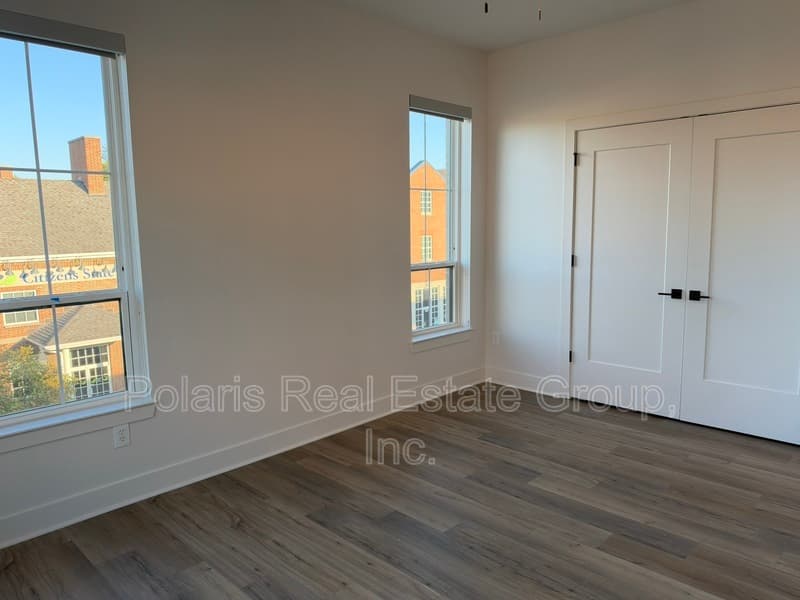 Carmel Condo: 925 Veterans Way