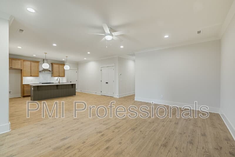 Murfreesboro Townhome: 2035 Grace Johns Circle