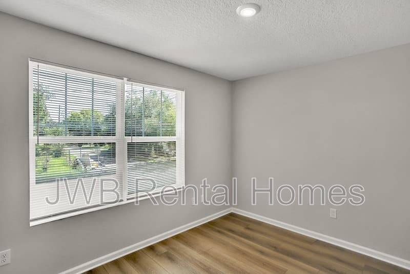 Jacksonville House: 2202 Spires Ave