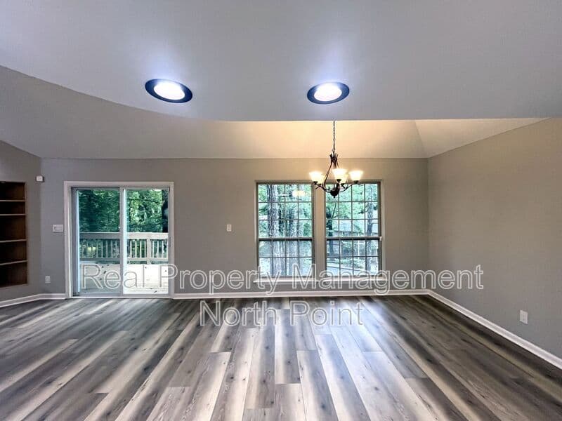 Alpharetta House: 3030 Steeplechase Dr