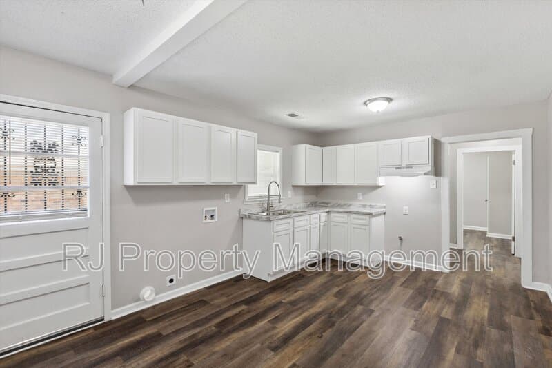 Memphis House: 535 Gilleas Rd