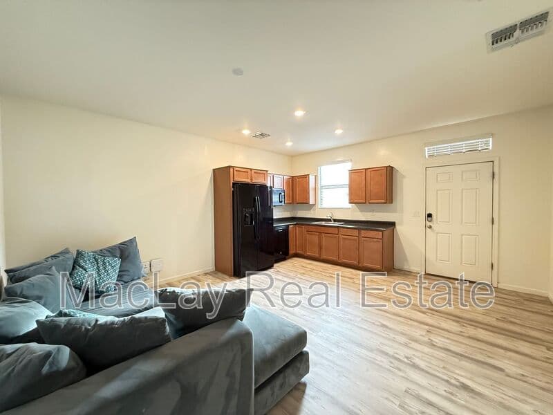 San Tan Valley House: 2372 E. Dust Devil Dr.