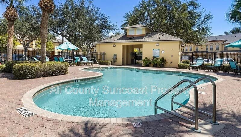 St. Petersburg House: 3872 Mariner Dr