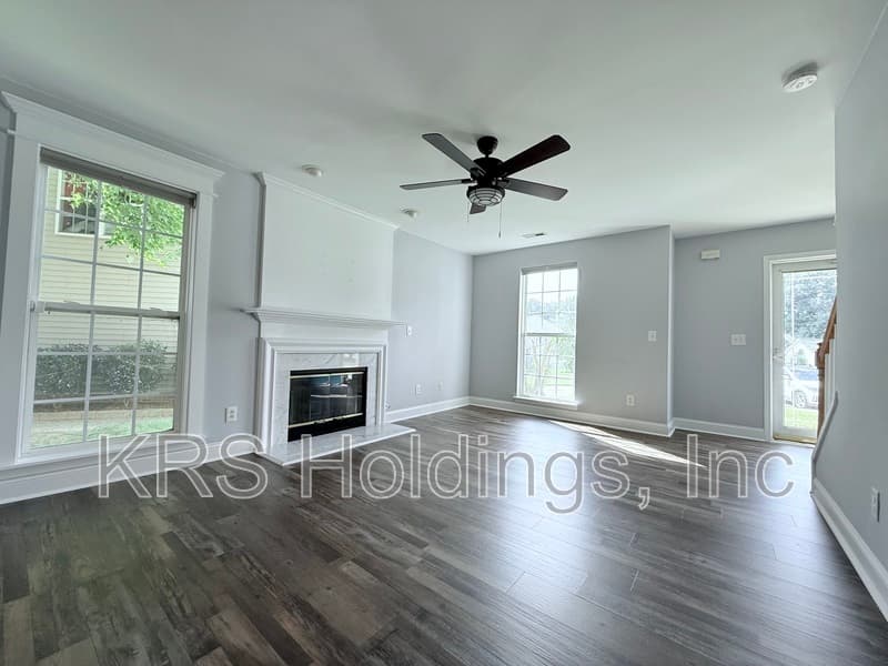 Raleigh House: 6920 Dawnalia Court