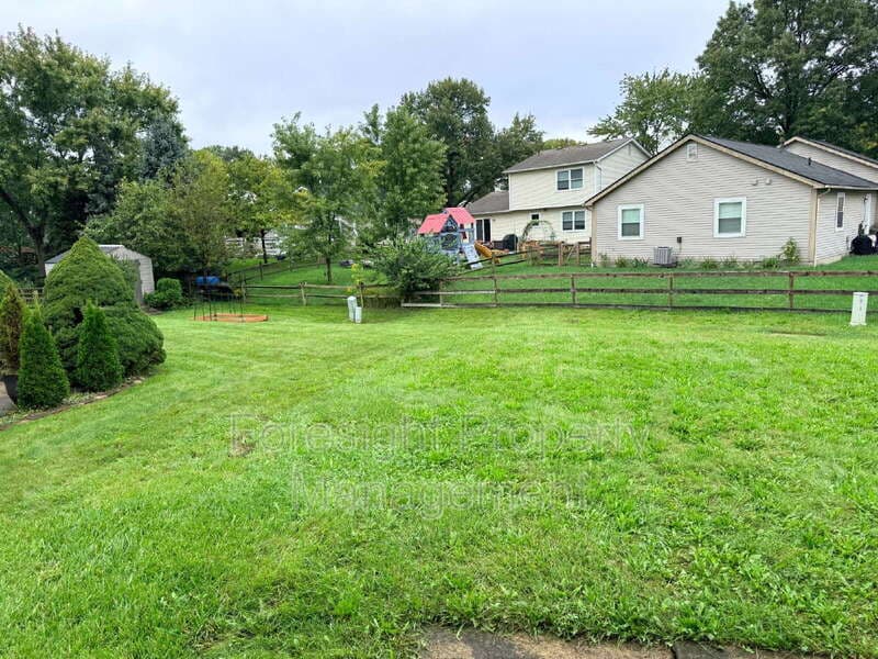 Columbus House: 3850 Heatherglen Drive