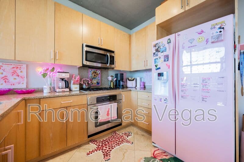 Las Vegas Condo: 353 E Bonneville Ave