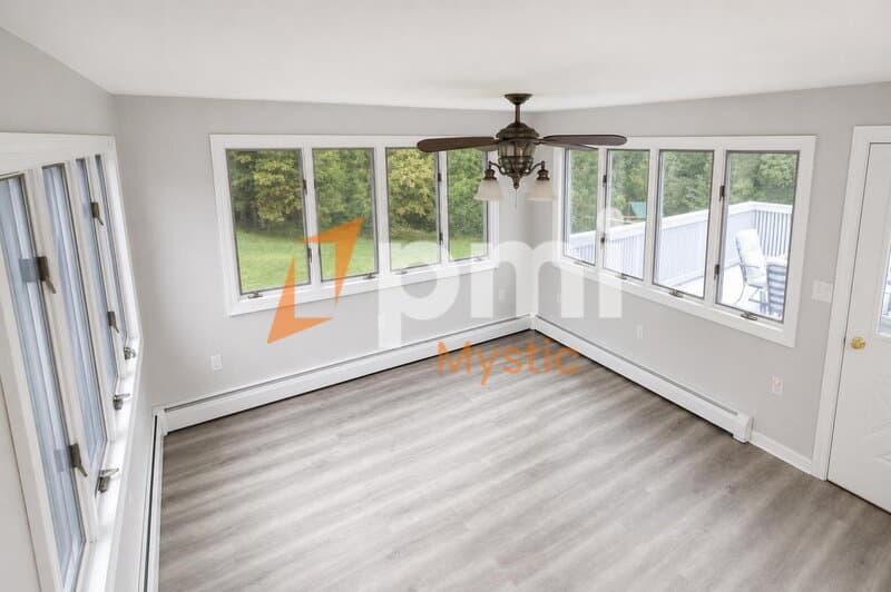 Mystic House: 90 Nantucket Dr