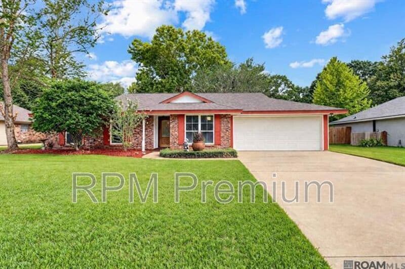 Denham Springs House: 26137 Vincent Dr
