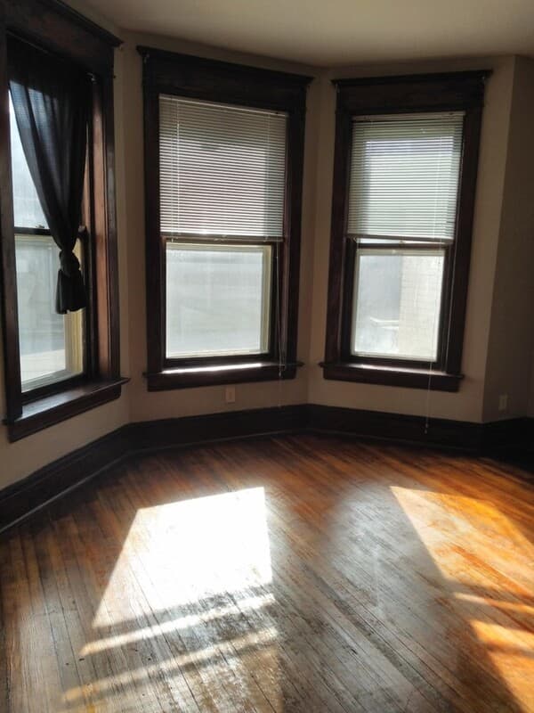 Davenport Condo: 602 W. 3rd St. #4A
