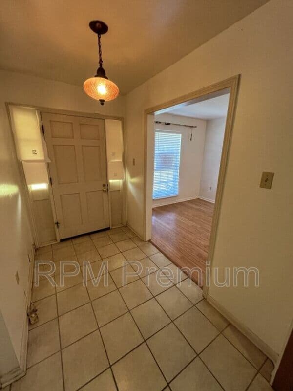 Baton Rouge House: 8823 Cefalu Dr