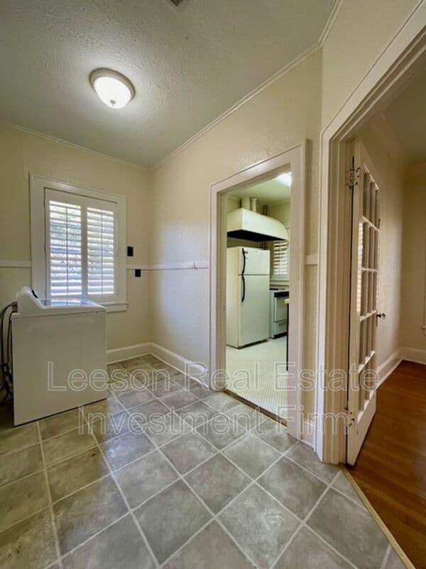 SHREVEPORT House: 458 Forest Ave.