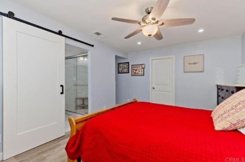 El Cajon House: 1806 Wight Way