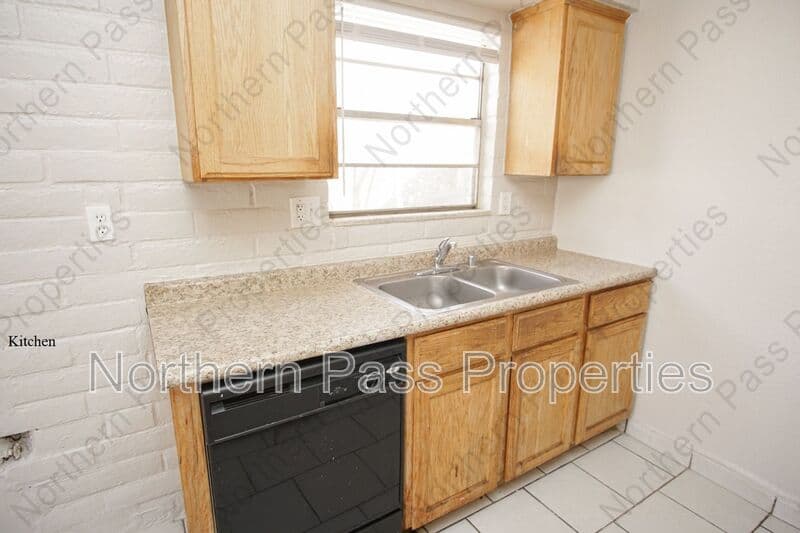 El Paso Condo: 11212 Wharf Cove B