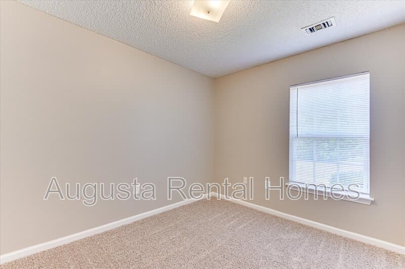Edgefield Condo: 320 Peachtree Street - 325-6