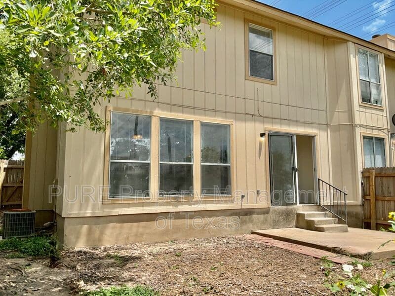 Austin Condo: 12120 Thompkins Dr.