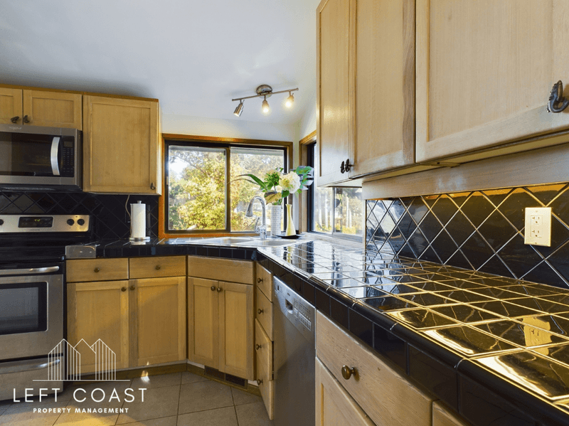 Lincoln City House: 132 Salishan Drive