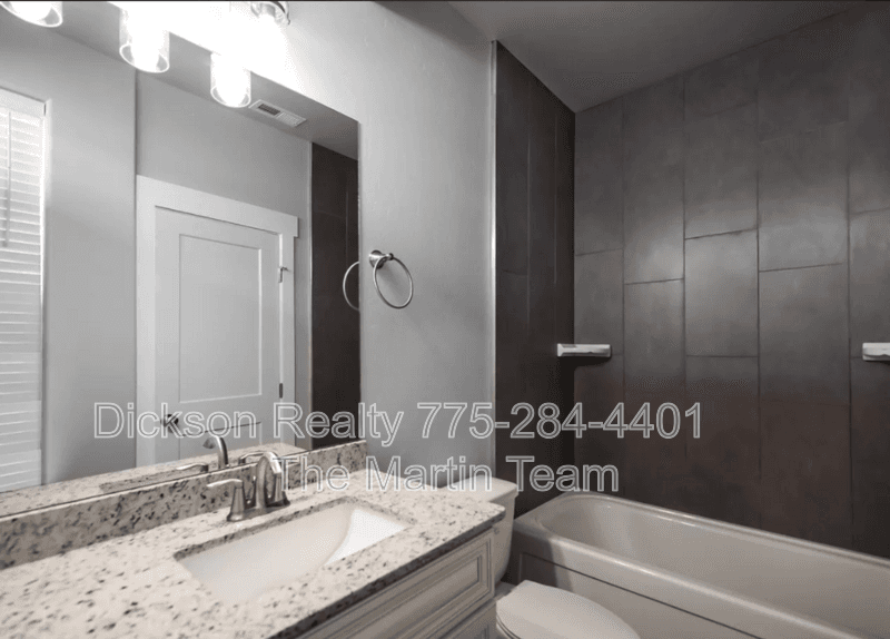 Reno House: 720 Bluffs Court