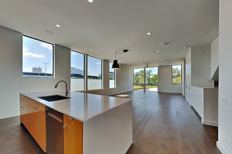 Dallas House: 103 Forest Star Dr