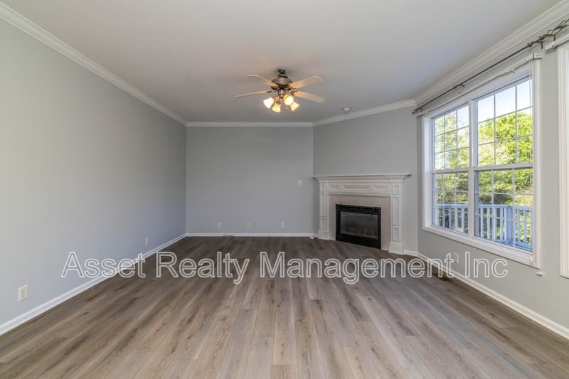 Knoxville House: 1217 Dreamview Lane