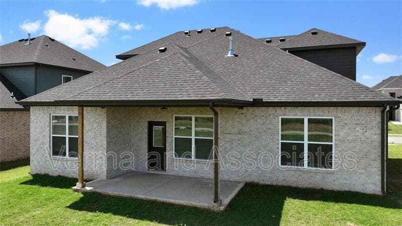 Centerton House: 1221 Mammoth St