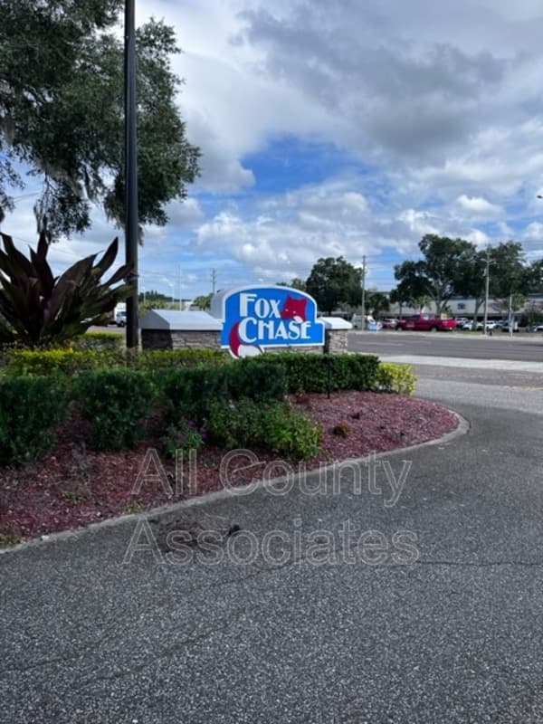 Palm Harbor Condo: 3277 Fox Chase Cir N