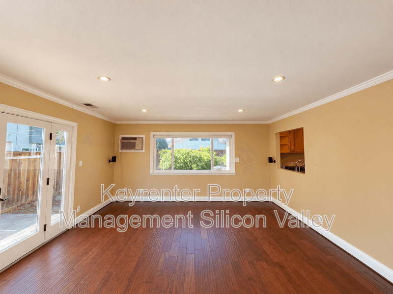 San Jose House: 4408 Bucknall Rd