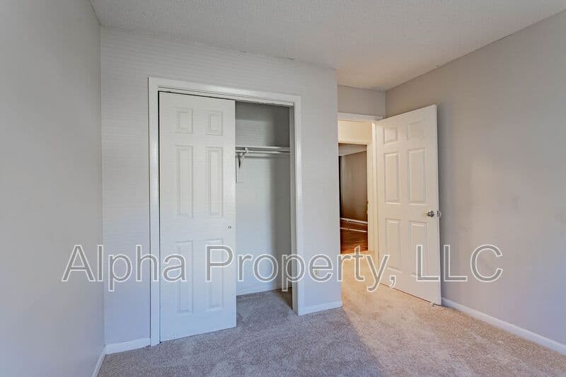 Taylors Condo: 812 Reid School Rd