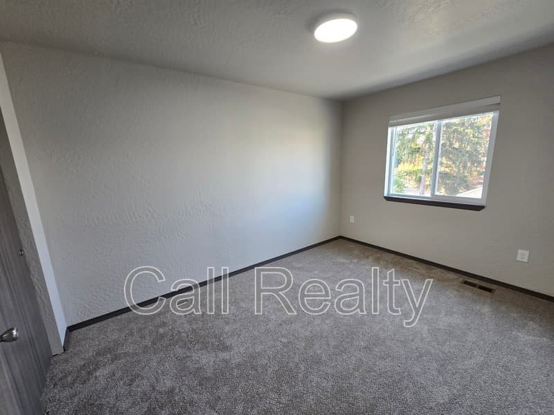 Spokane Valley Townhome: 308 S Clinton Ln