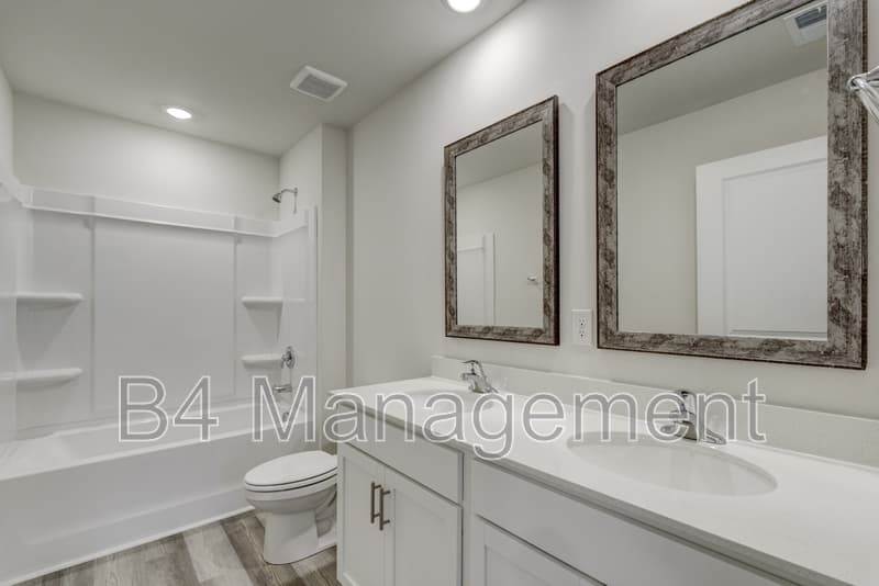 Boiling Springs House: 4134 Springshire Ln