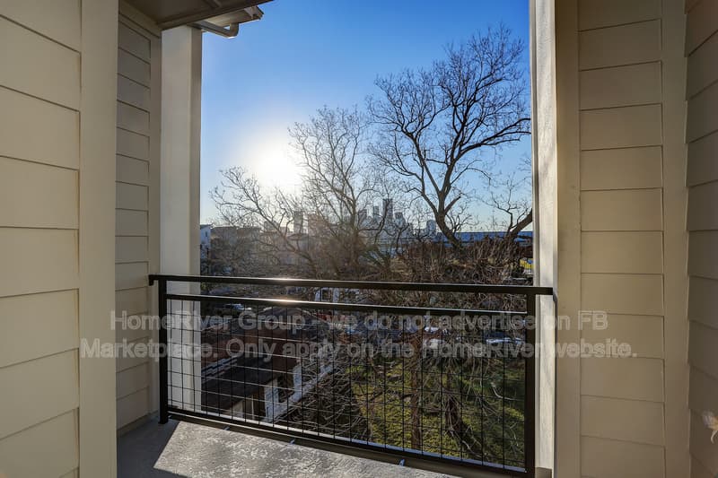 Houston House: 2914 Cline St