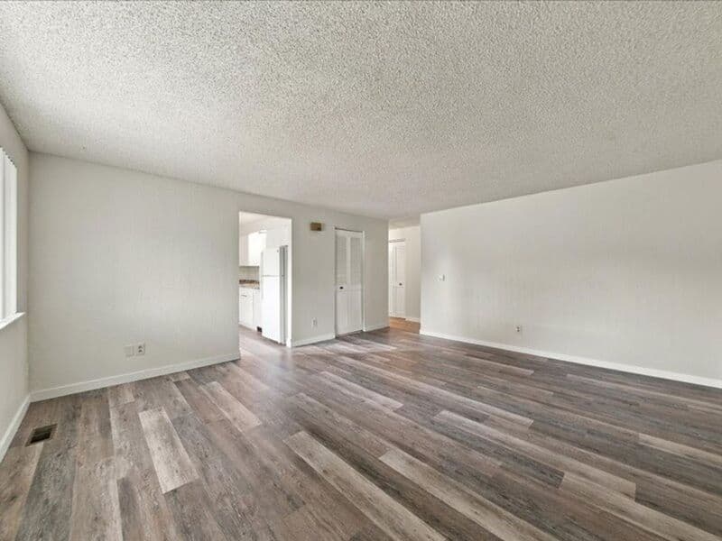 Kennewick Condo: 800 S. Huntington St.