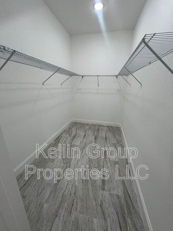 Winter Haven House: 2281 Whitley Ln