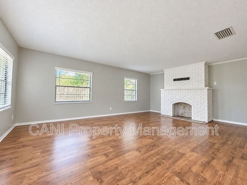Longwood Condo: 326 East Palmetto Avenue