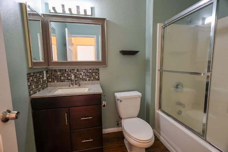 Long Beach House: 2942 Claremore Ln