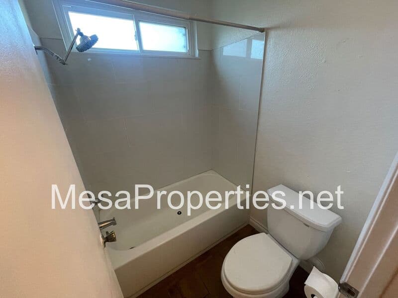Upland House: 197 Spinnaker Way