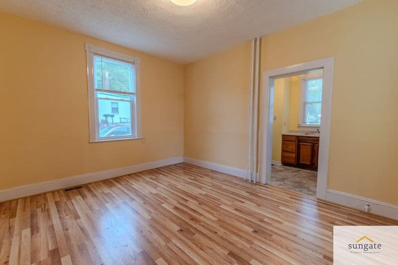 Baltimore Condo: 2900 E Strathmore Ave