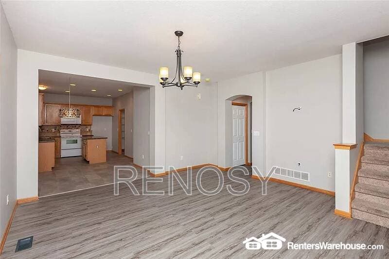 West Des Moines House: 7732 Beechtree Ln
