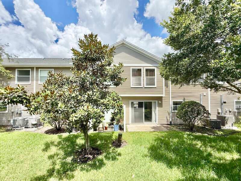Largo Townhome: 8006 Thoroughbred Loop - 1