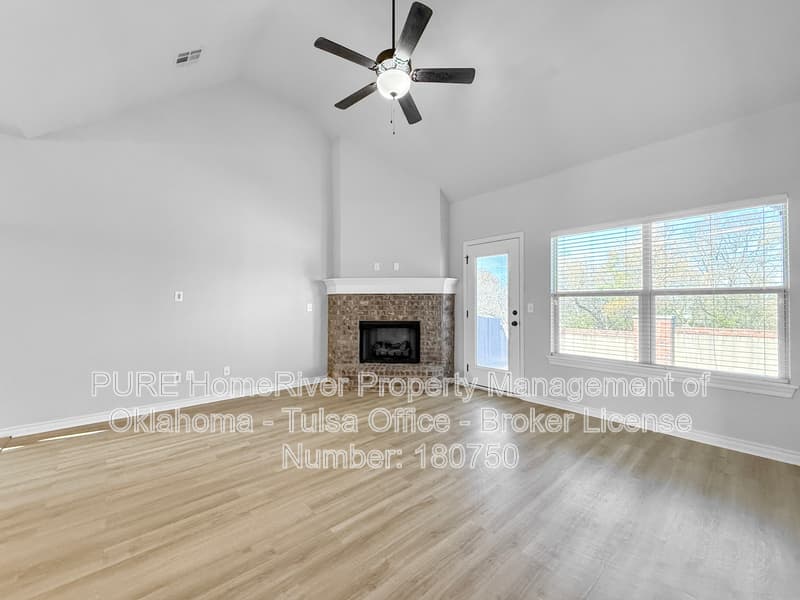 Jenks House: 209 W 111th Pl S