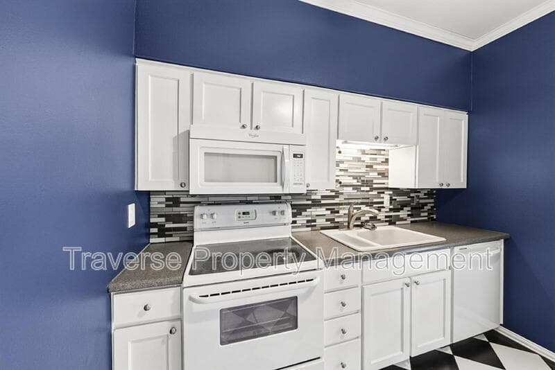 Fort Worth Condo: 4312 Bellaire Dr S