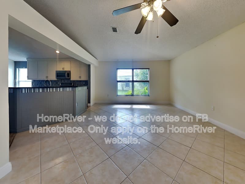 Port Saint Lucie House: 501 SW Deer Run