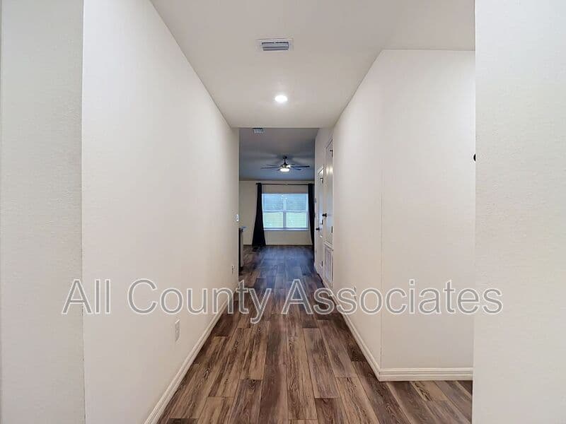 Hudson House: 12542 Achasta Blvd