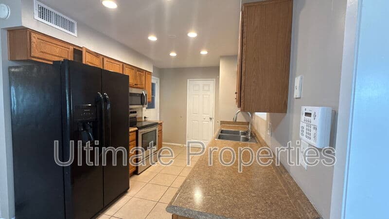 Sun City House: 10814 West Saratoga Circle