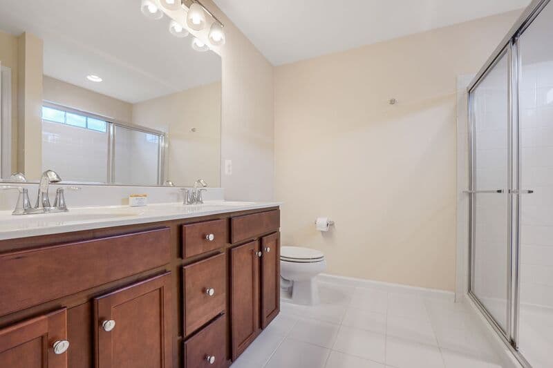 Fredericksburg House: 10100 Futbol Ct